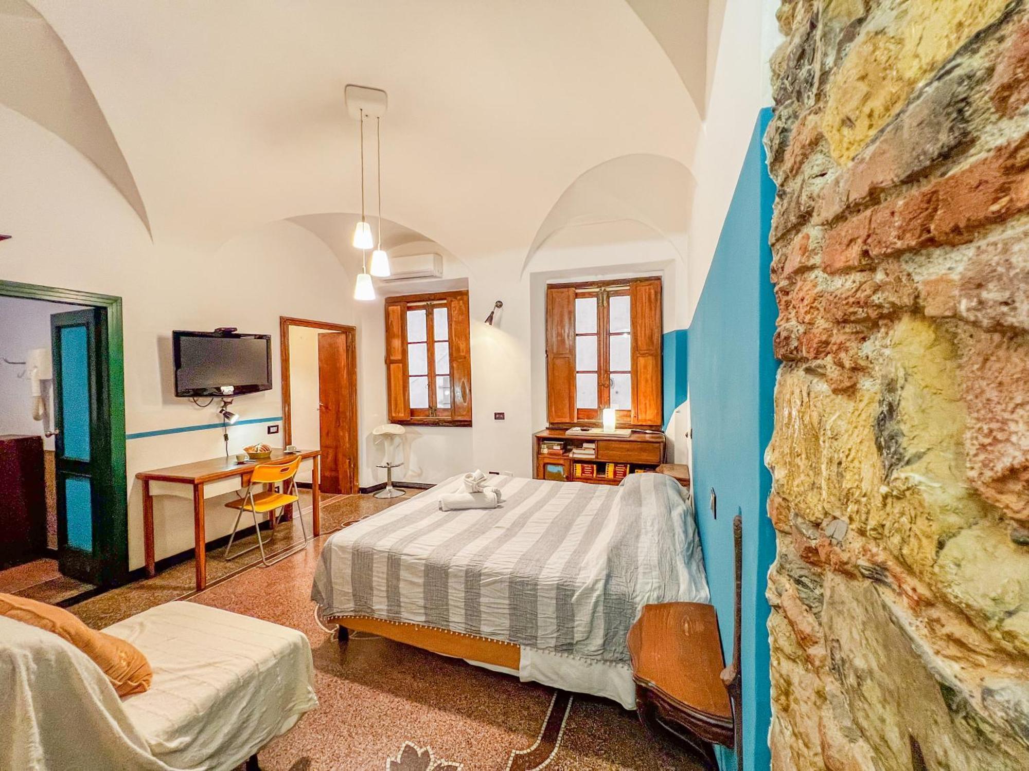 Lovingenoa Old Stone Apartment Exterior photo
